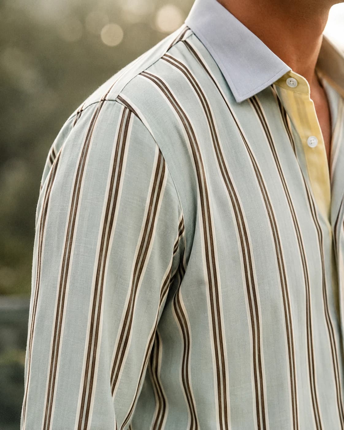 Striped smart-casual shirt collar and placket detail