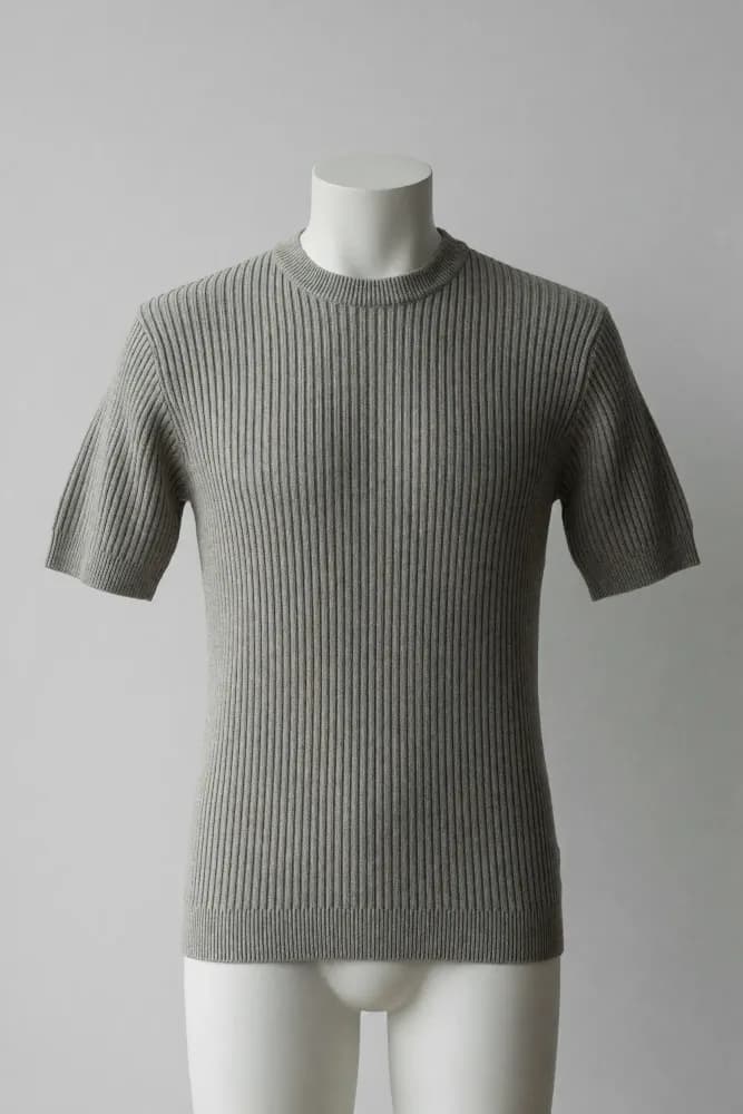 Light silver-grey vertical-rib crewneck short-sleeve knit tee on a mannequin for private-label product development